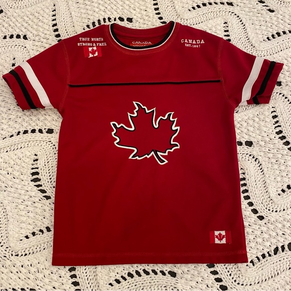 Kids Canada Jersey Maple Leaf Embroidered Rare Size 6 Canadian - Picture 1 of 8